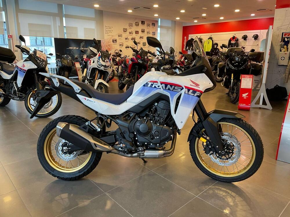 Honda Transalp XL750 (2025)