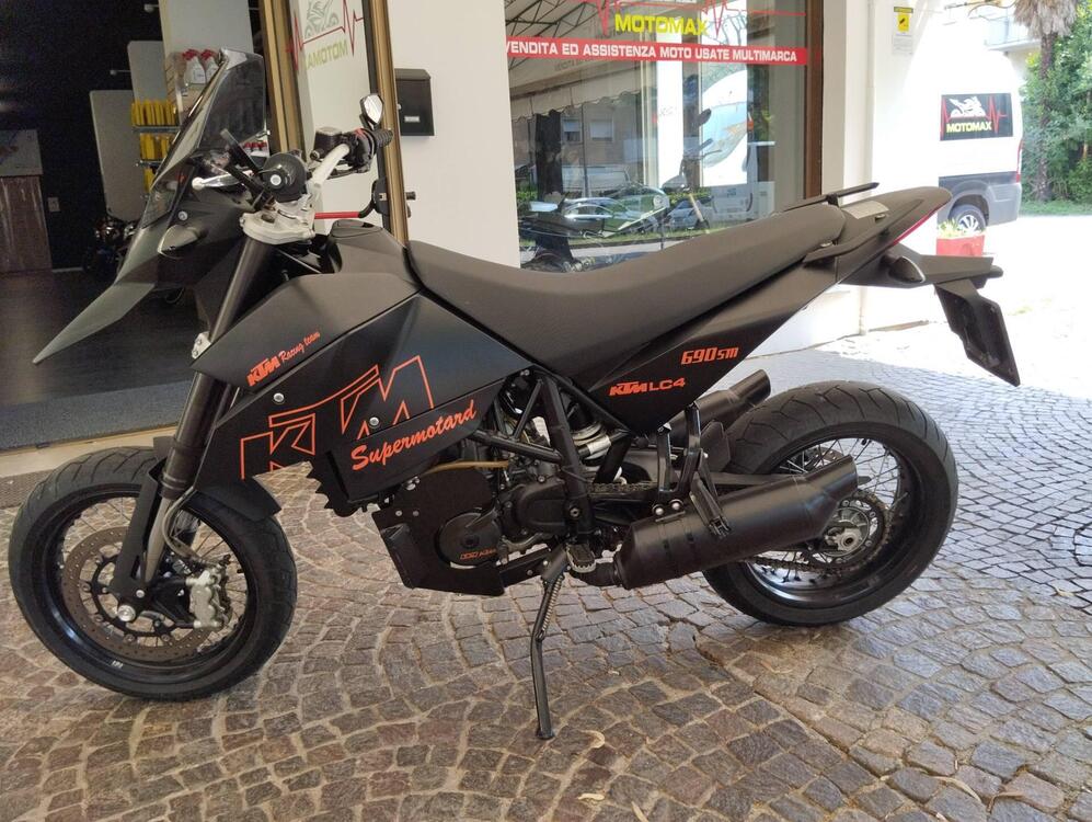 KTM 690 Supermoto (3)