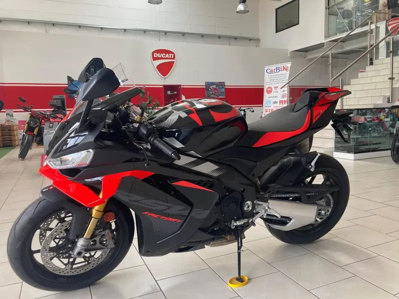 Aprilia RSV4 1100 Factory (2025 - 26) (2)