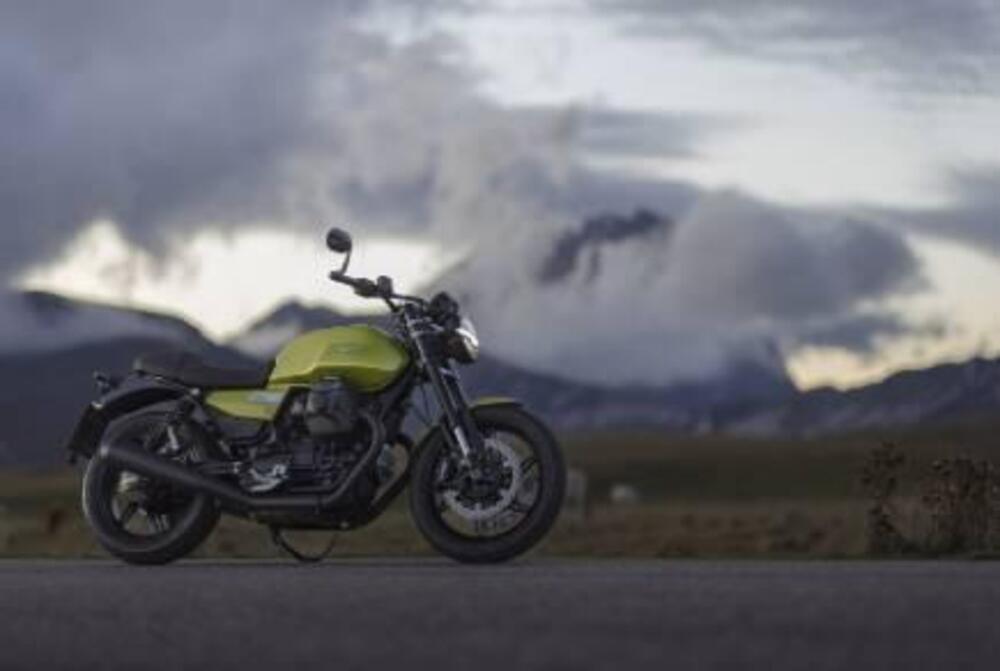 Moto Guzzi V7 Sport (2025) (3)