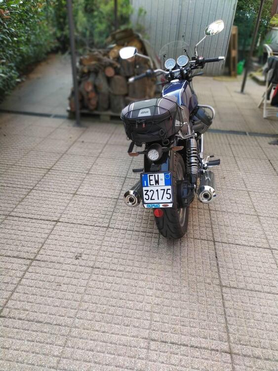 Moto Guzzi V7 Special (2021 - 24) (2)