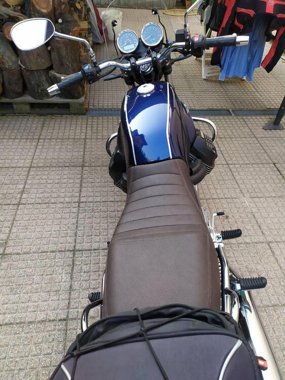 Moto Guzzi V7 Special (2021 - 24) (3)