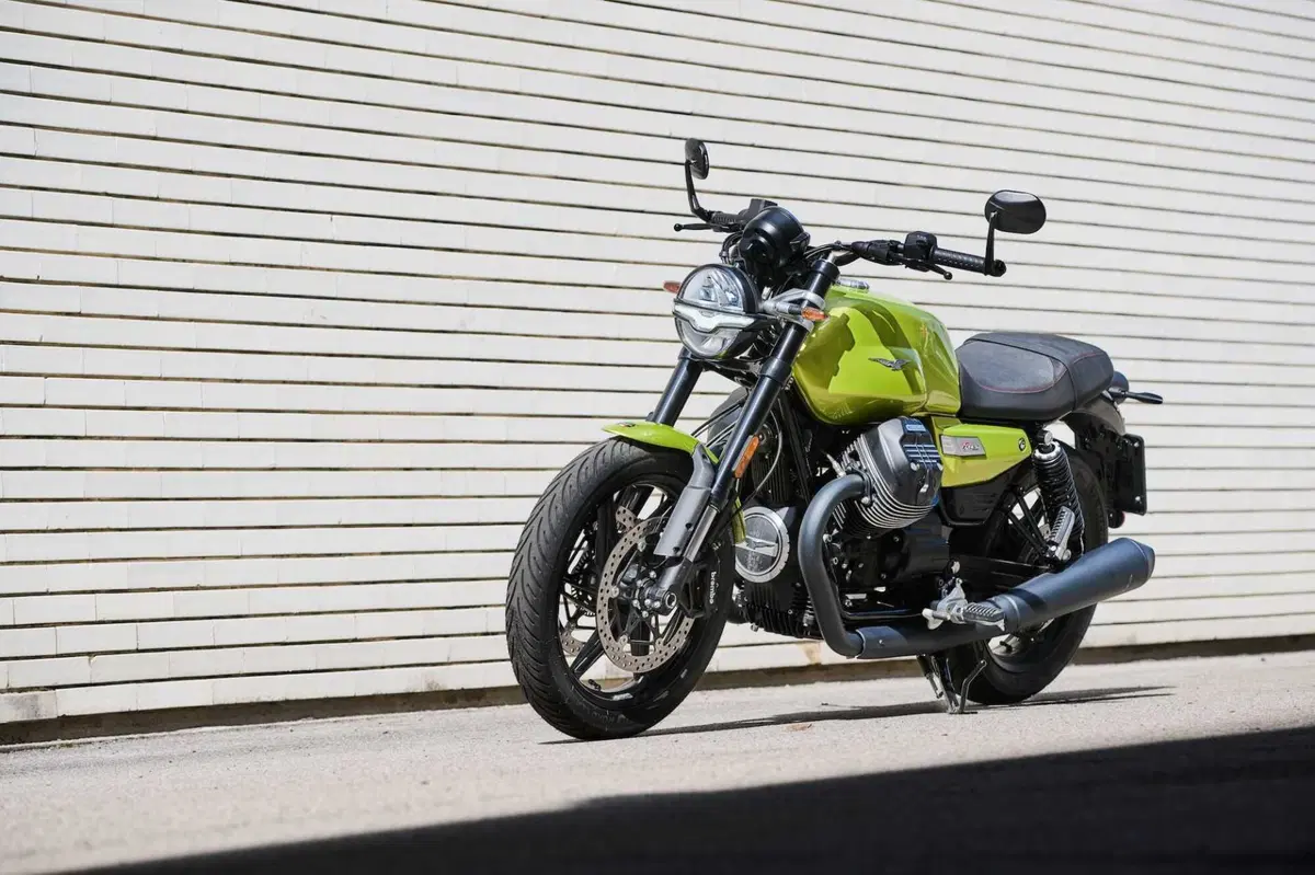 Moto Guzzi V7 Sport (17)