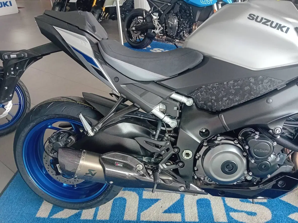 Suzuki GSX-S1000 EVO (2025 - 26) (6)