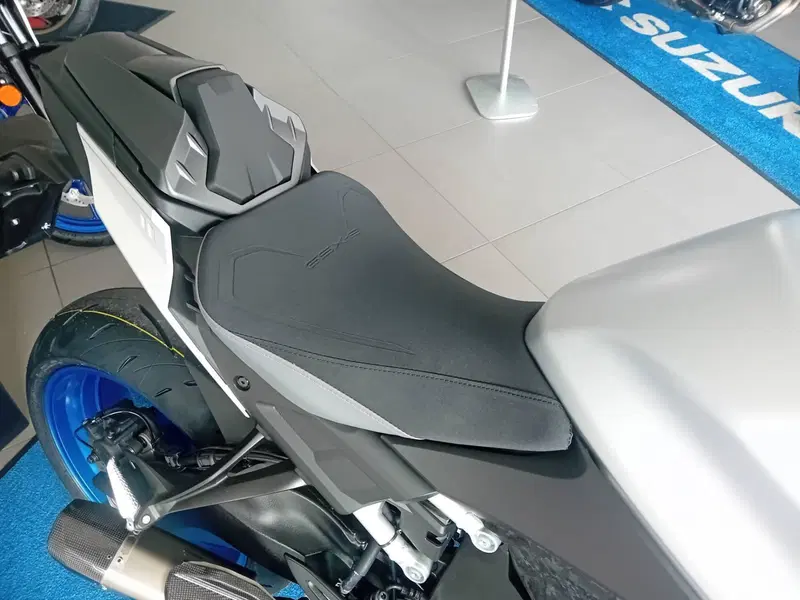 Suzuki GSX-S1000 EVO (2025 - 26) (7)