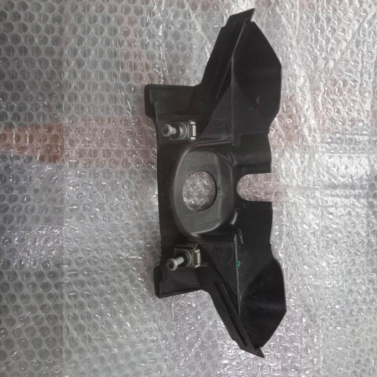 Scocca carena blocco chiave Aprilia (4)