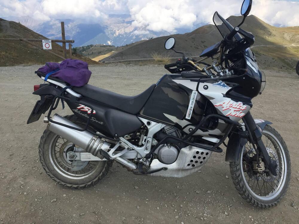 Honda Africa Twin XRV 750 (1996 - 02) (2)