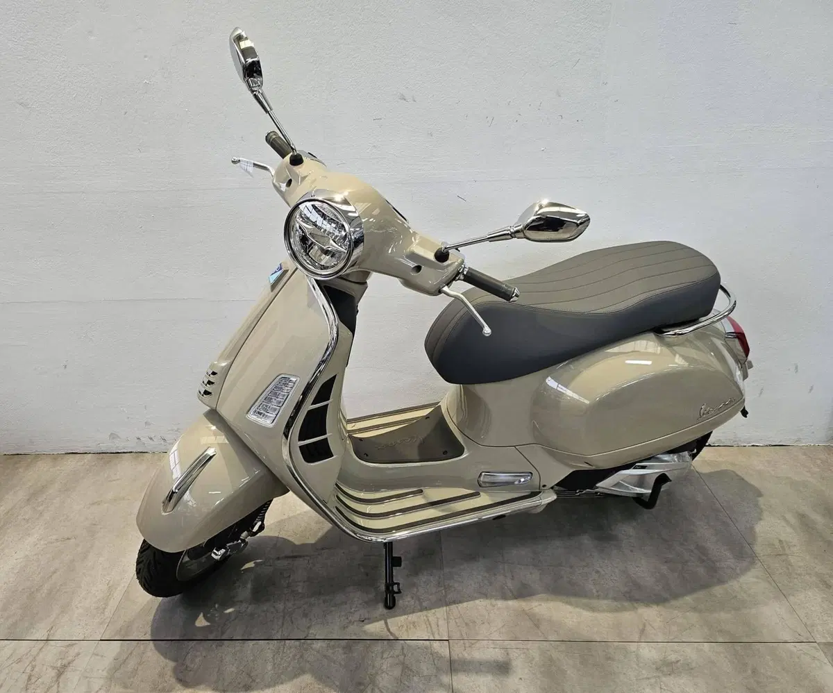 Vespa GTS 310 (2025 - 26) (2)