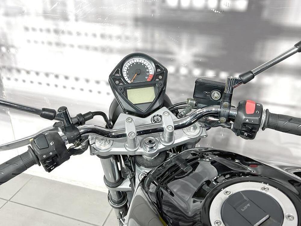 Suzuki SV 650 (2003 - 06) (4)