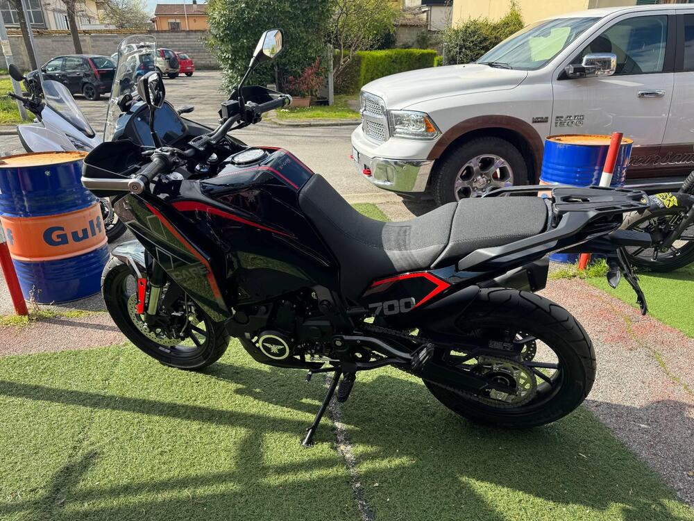 Moto Morini X-Cape 700 (2025) (4)