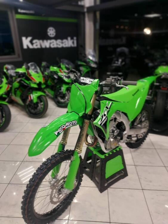 Kawasaki KX 250 (2025) (2)