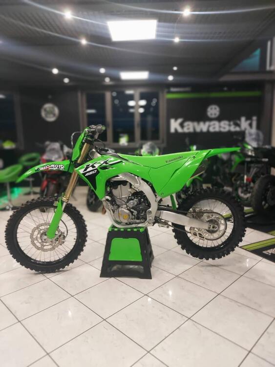 Kawasaki KX 250 (2025) (3)