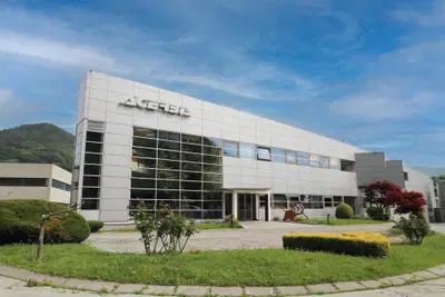 Acerbis acquisisce Bagster