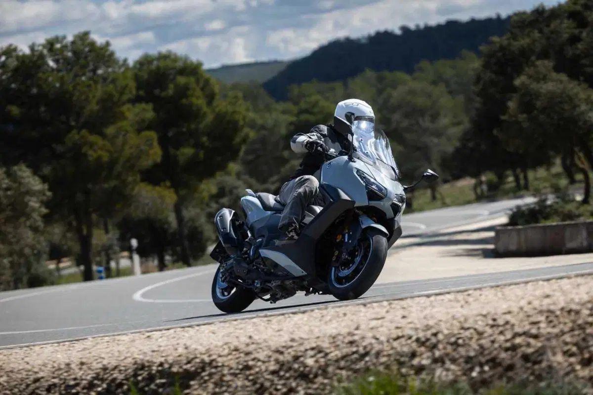 Questione di fede. Abbiamo provato il nuovo TMax Tech Max 2025 TEST [VIDEO] (6)