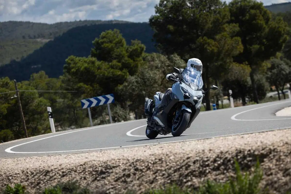 Questione di fede. Abbiamo provato il nuovo TMax Tech Max 2025 TEST [VIDEO] (8)