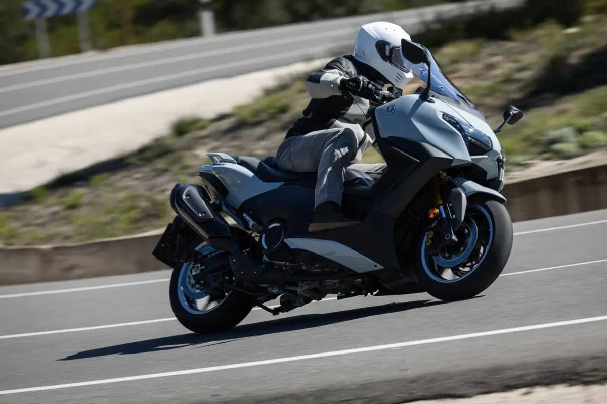 Questione di fede. Abbiamo provato il nuovo TMax Tech Max 2025 TEST [VIDEO] (16)