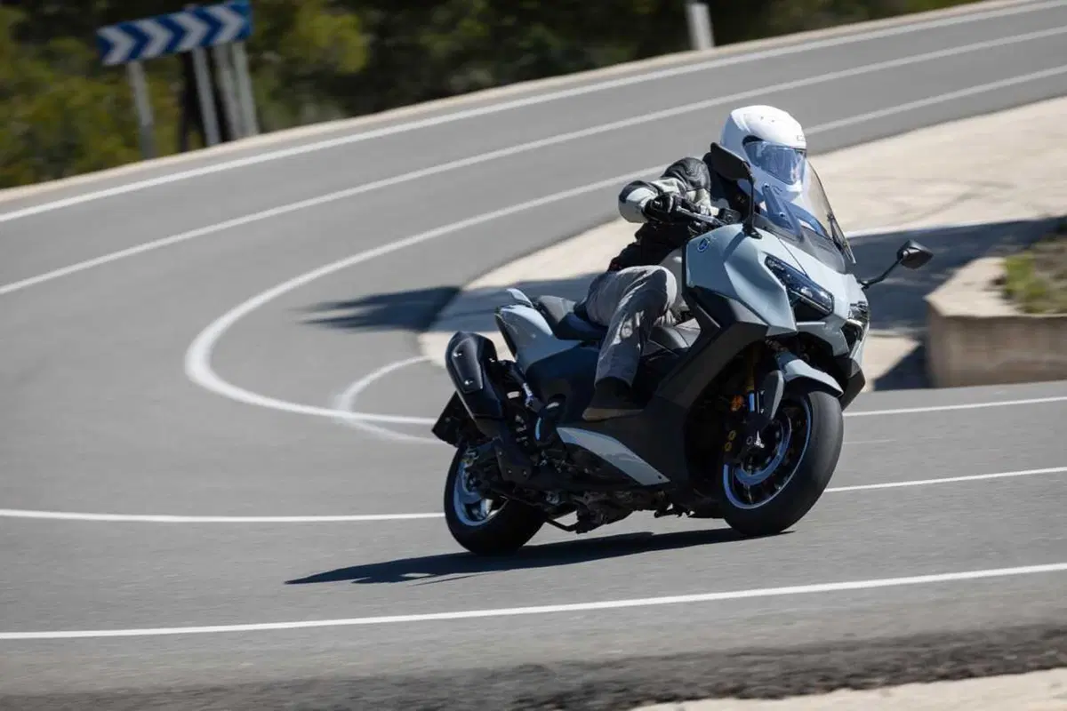 Questione di fede. Abbiamo provato il nuovo TMax Tech Max 2025 TEST [VIDEO] (17)