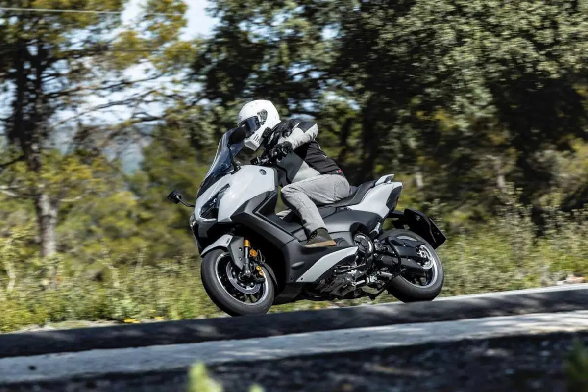 Questione di fede. Abbiamo provato il nuovo TMax Tech Max 2025 TEST [VIDEO] (22)