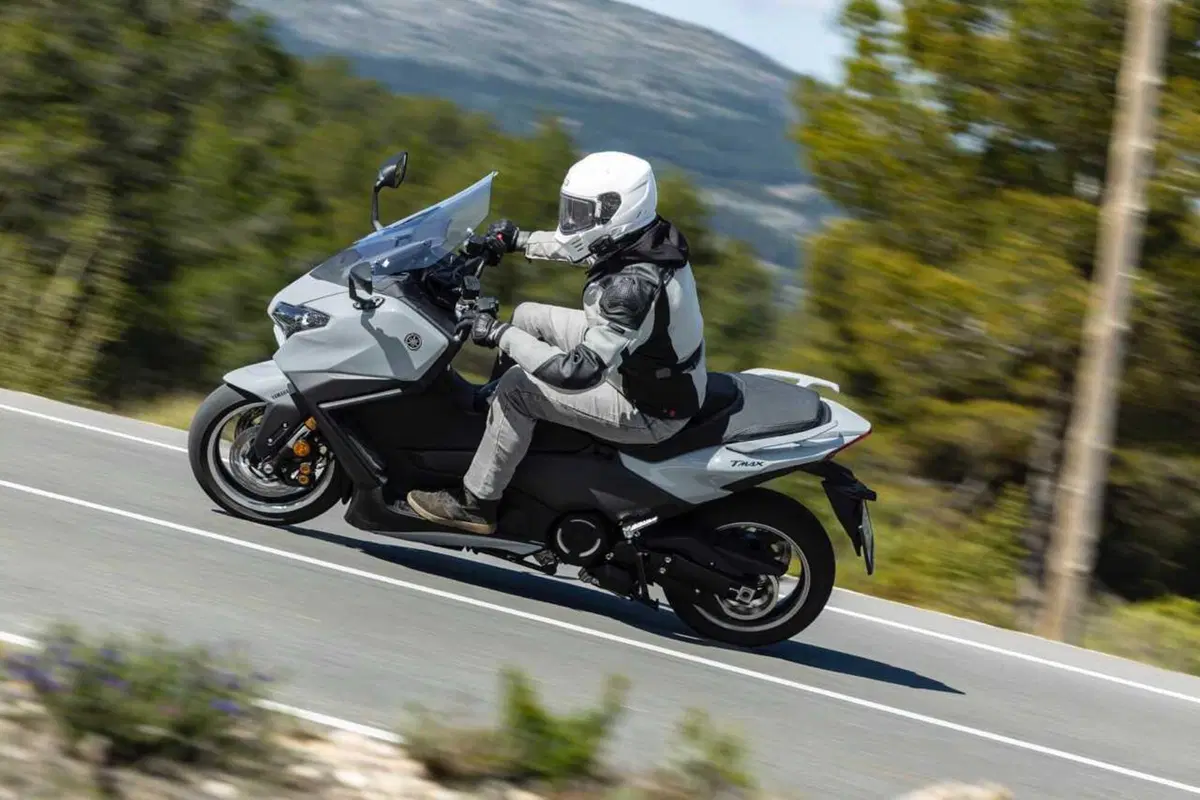 Questione di fede. Abbiamo provato il nuovo TMax Tech Max 2025 TEST [VIDEO] (30)