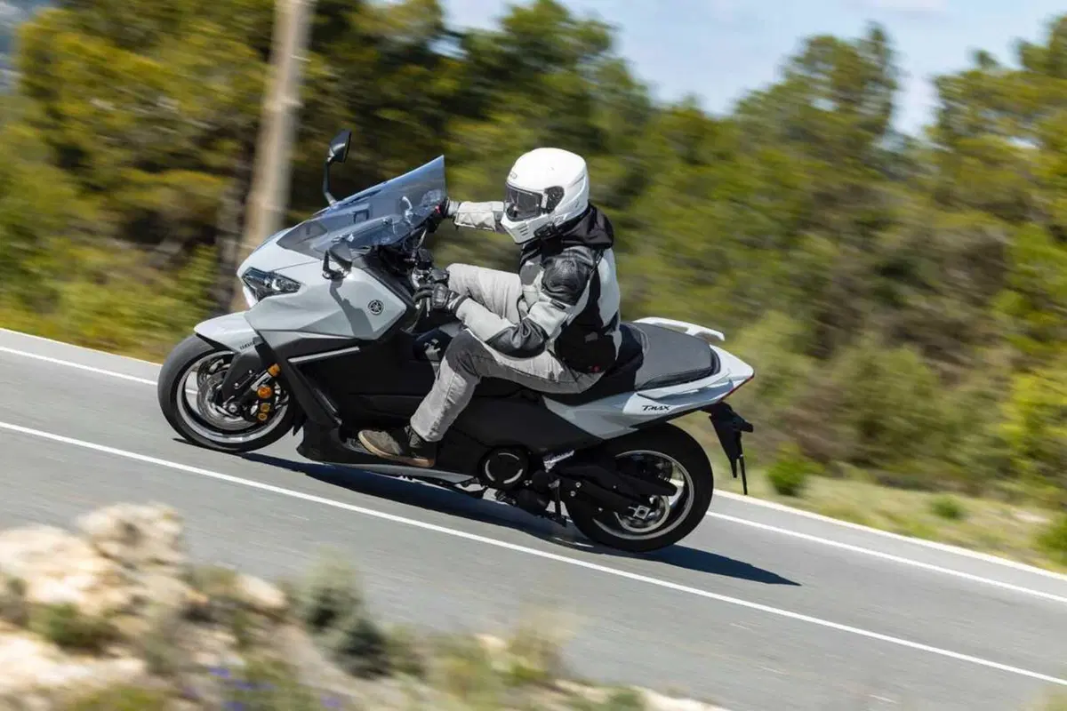 Questione di fede. Abbiamo provato il nuovo TMax Tech Max 2025 TEST [VIDEO] (31)
