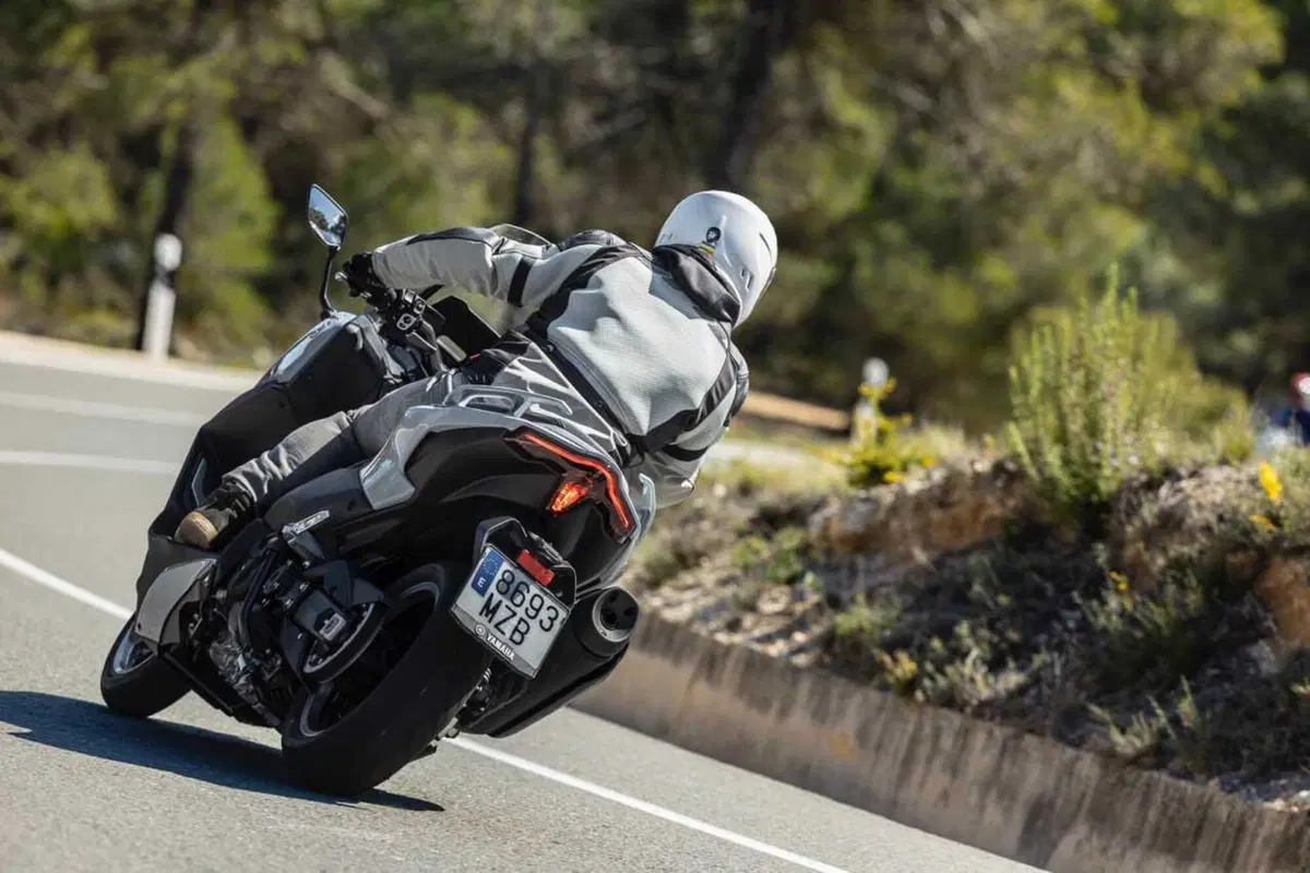 Questione di fede. Abbiamo provato il nuovo TMax Tech Max 2025 TEST [VIDEO] (35)