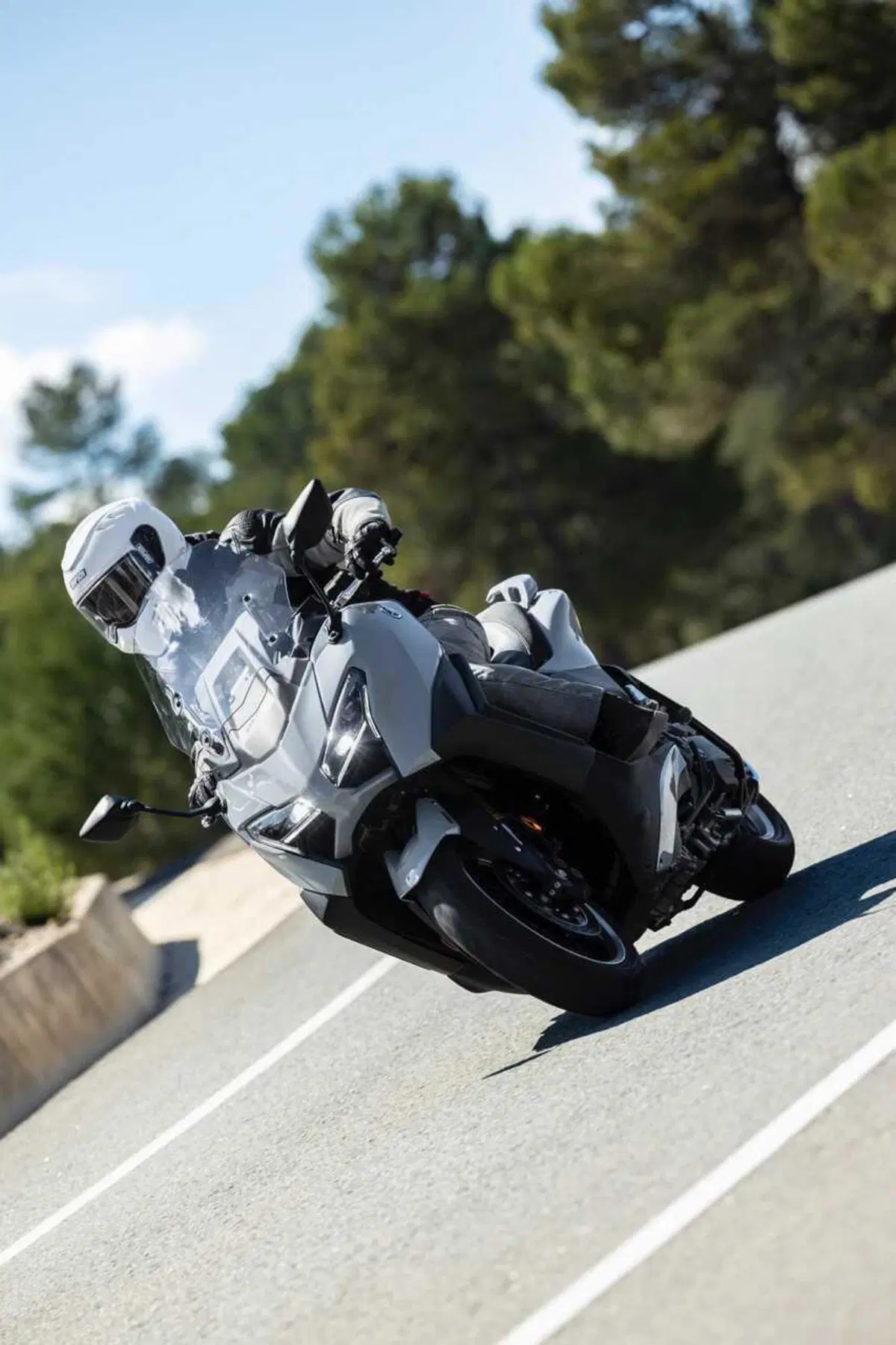 Questione di fede. Abbiamo provato il nuovo TMax Tech Max 2025 TEST [VIDEO] (36)