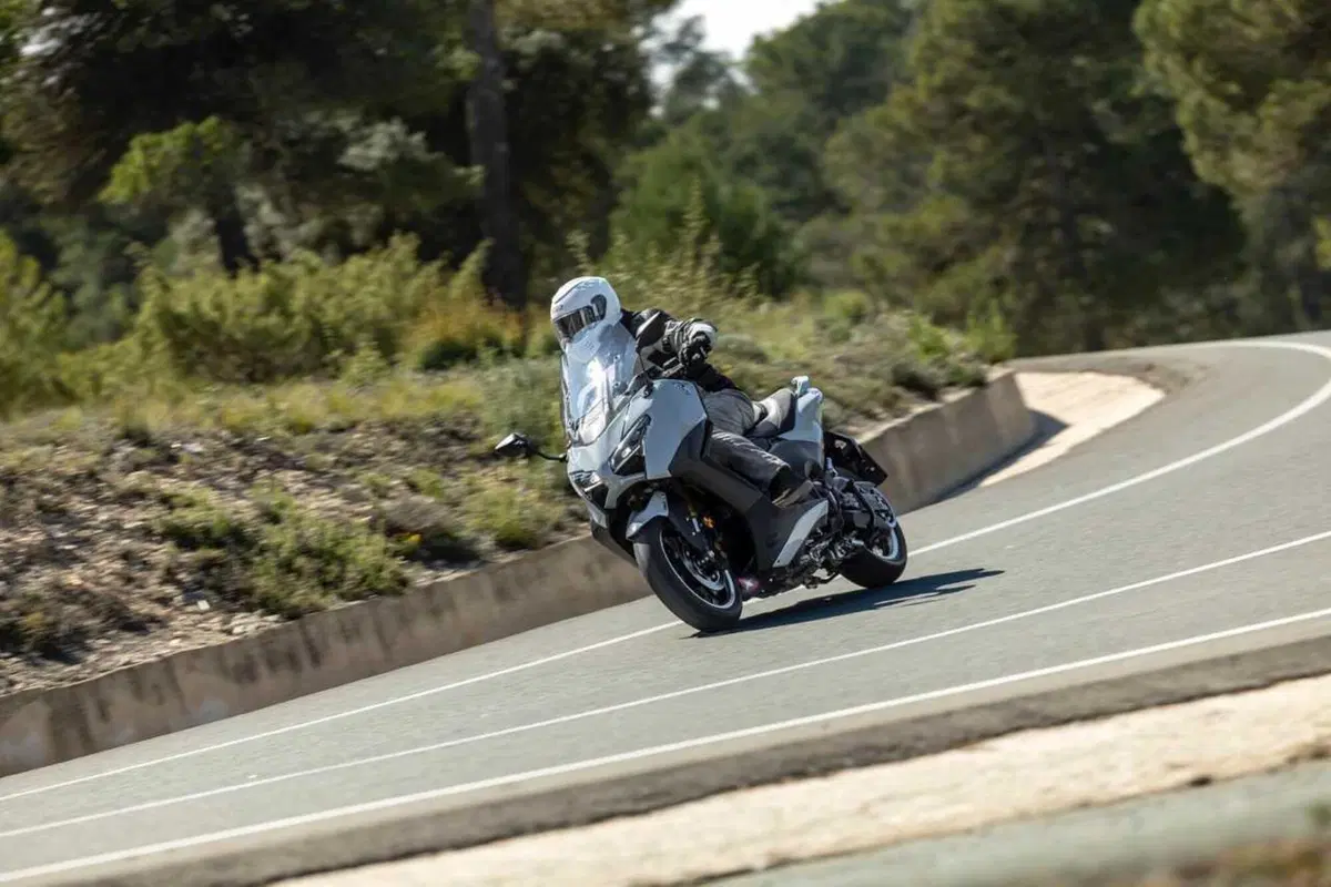 Questione di fede. Abbiamo provato il nuovo TMax Tech Max 2025 TEST [VIDEO] (47)