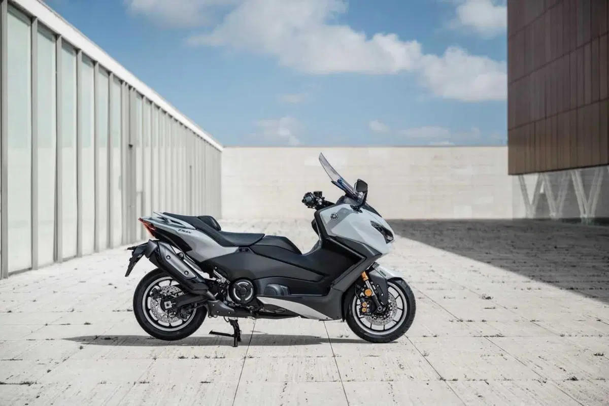 Questione di fede. Abbiamo provato il nuovo TMax Tech Max 2025 TEST [VIDEO] (4)