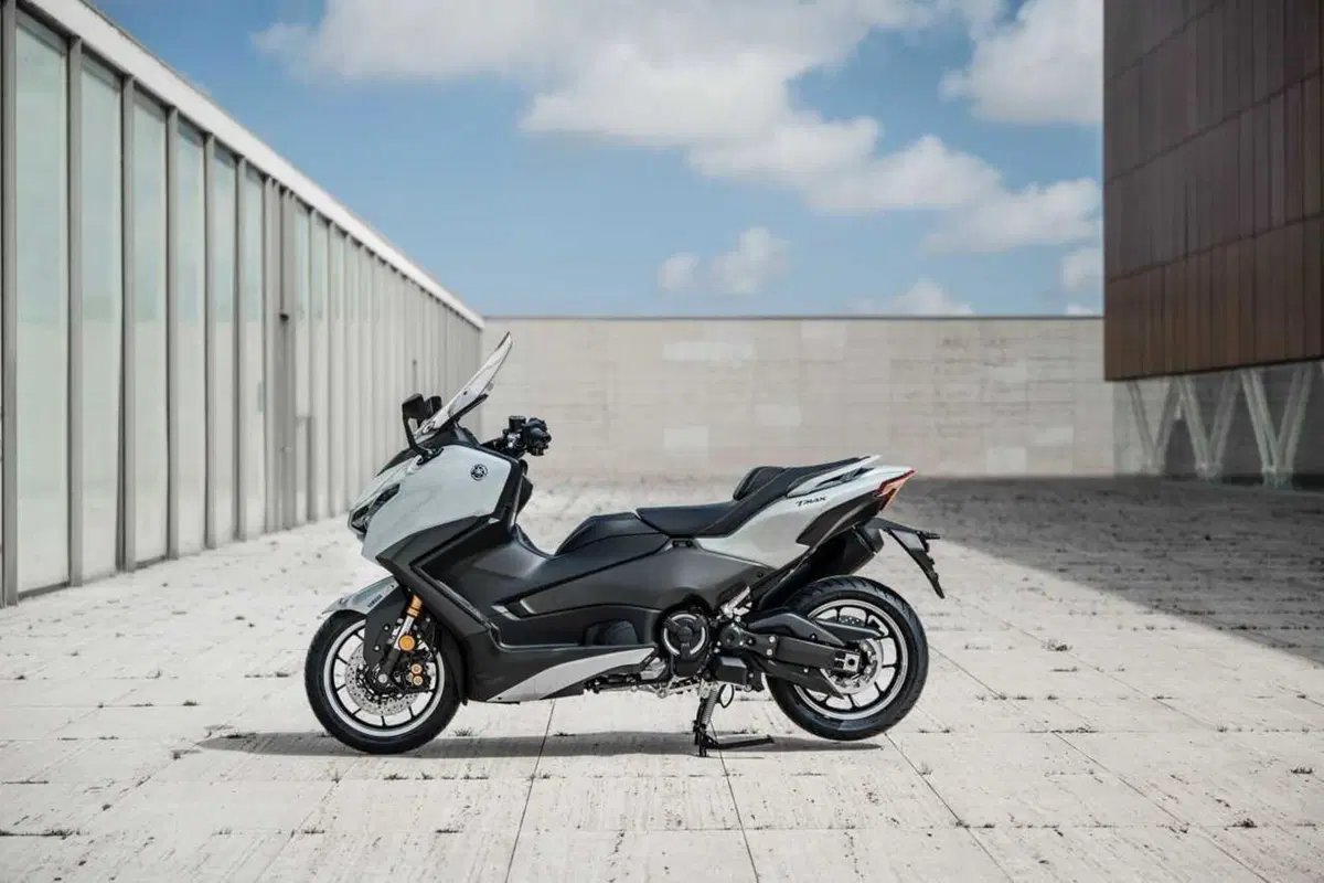Questione di fede. Abbiamo provato il nuovo TMax Tech Max 2025 TEST [VIDEO] (5)