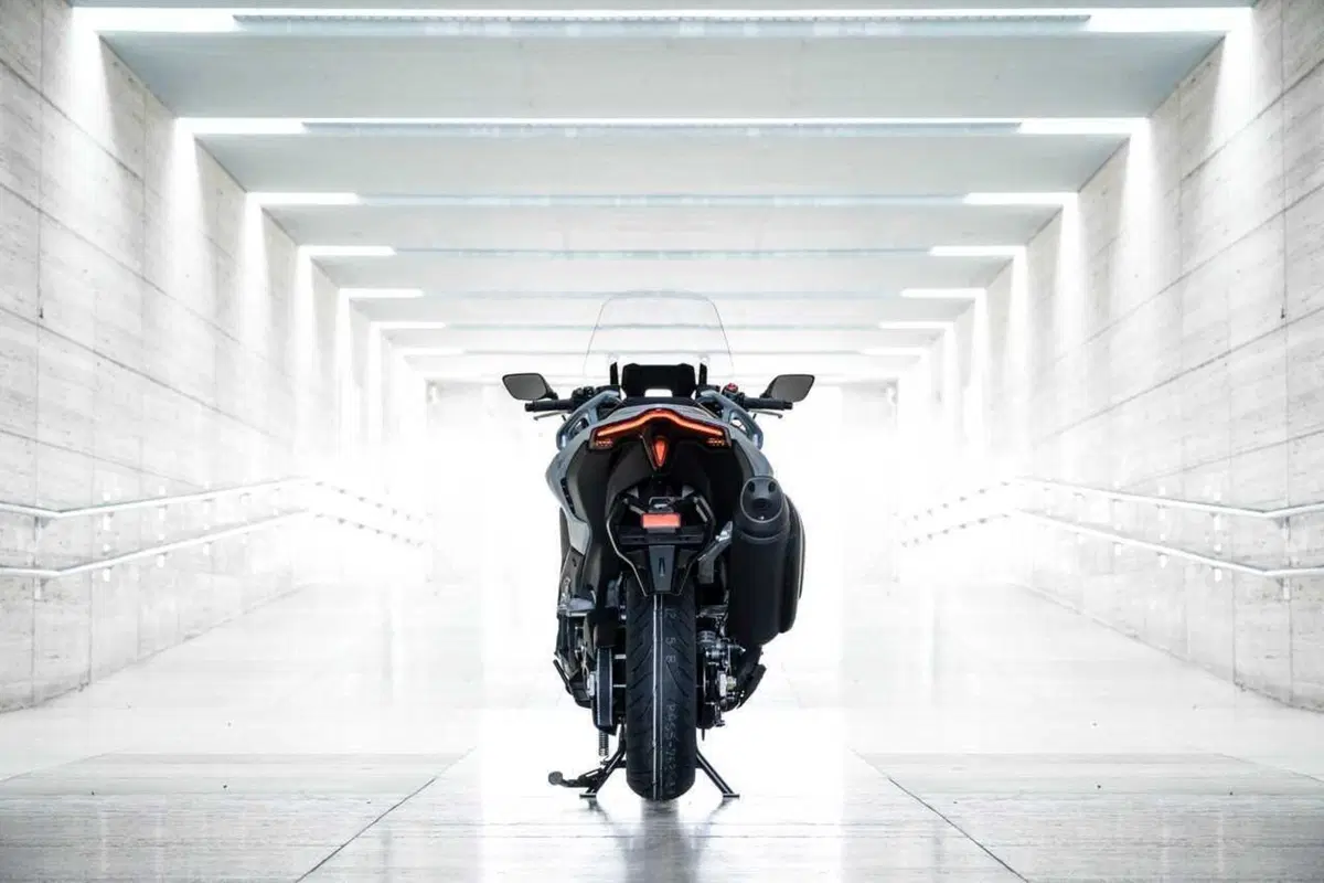 Questione di fede. Abbiamo provato il nuovo TMax Tech Max 2025 TEST [VIDEO] (8)