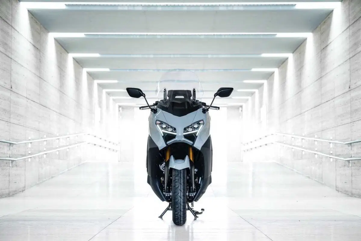 Questione di fede. Abbiamo provato il nuovo TMax Tech Max 2025 TEST [VIDEO] (9)