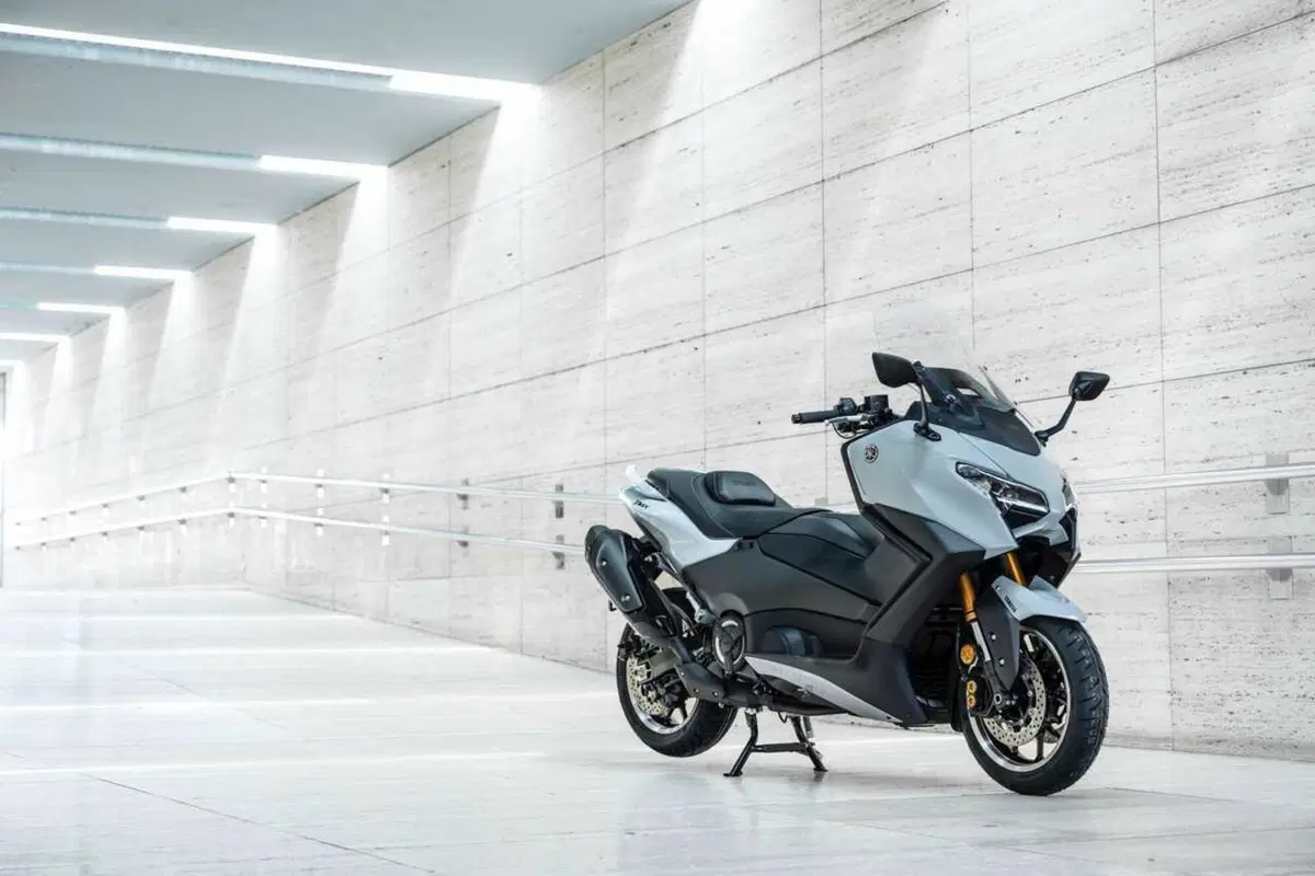 Questione di fede. Abbiamo provato il nuovo TMax Tech Max 2025 TEST [VIDEO] (10)
