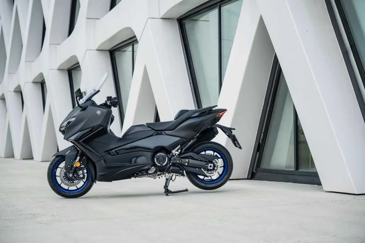 Questione di fede. Abbiamo provato il nuovo TMax Tech Max 2025 TEST [VIDEO] (13)