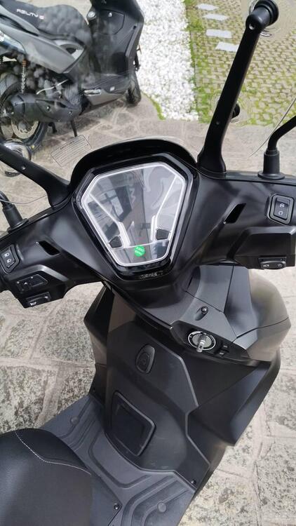 Voge Sfida SR16 125 (2025) (4)