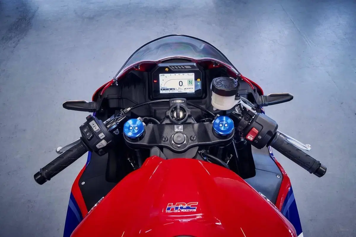 Honda CBR 600 RR (2024 - 26) (5)
