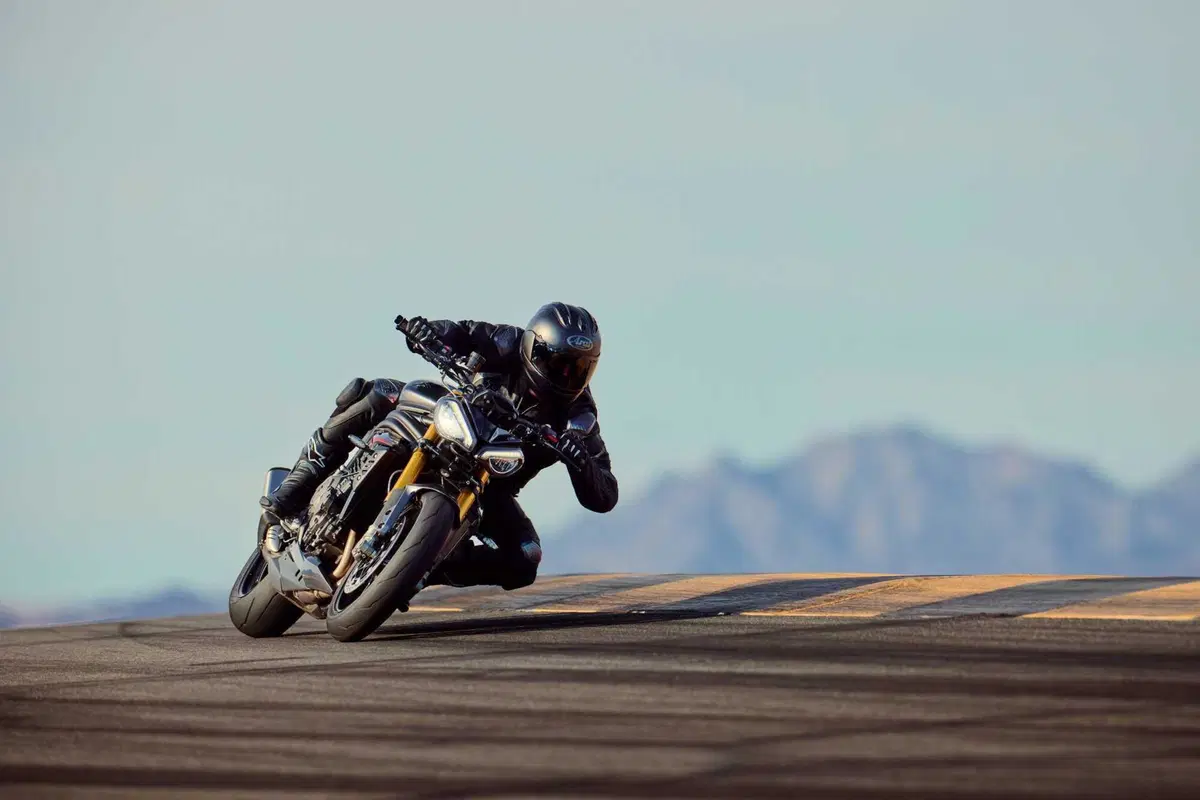 Triumph: Open Weekend sabato 12 e domenica 13 aprile (11)