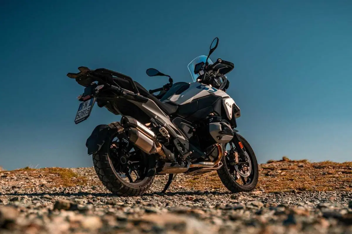 Scambieresti una BMW R 1300 GS con tre Benelli TRK 702X? Comparativa tra le due best-seller! [VIDEO] (3)