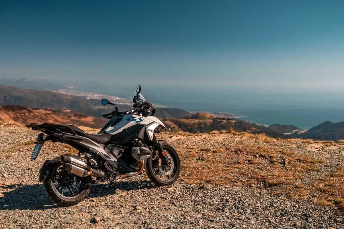 Scambieresti una BMW R 1300 GS con tre Benelli TRK 702X? Comparativa tra le due best-seller! [VIDEO] (20)