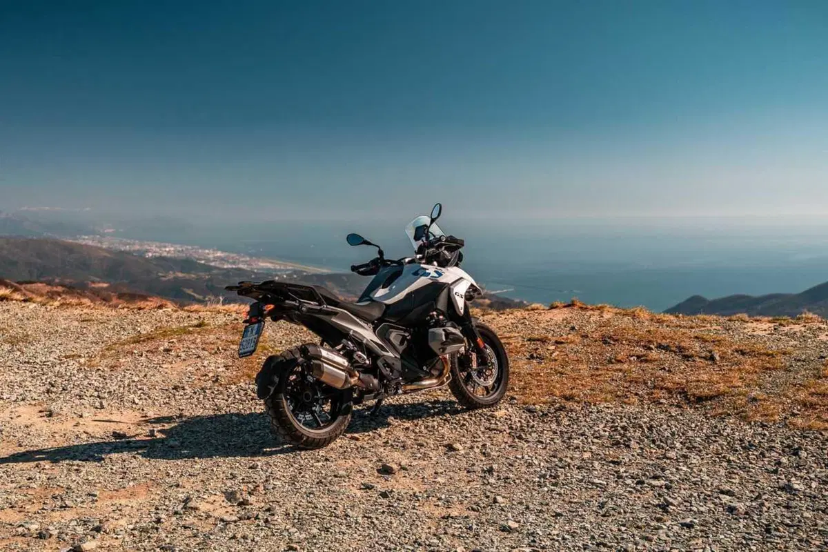 Scambieresti una BMW R 1300 GS con tre Benelli TRK 702X? Comparativa tra le due best-seller! [VIDEO] (21)