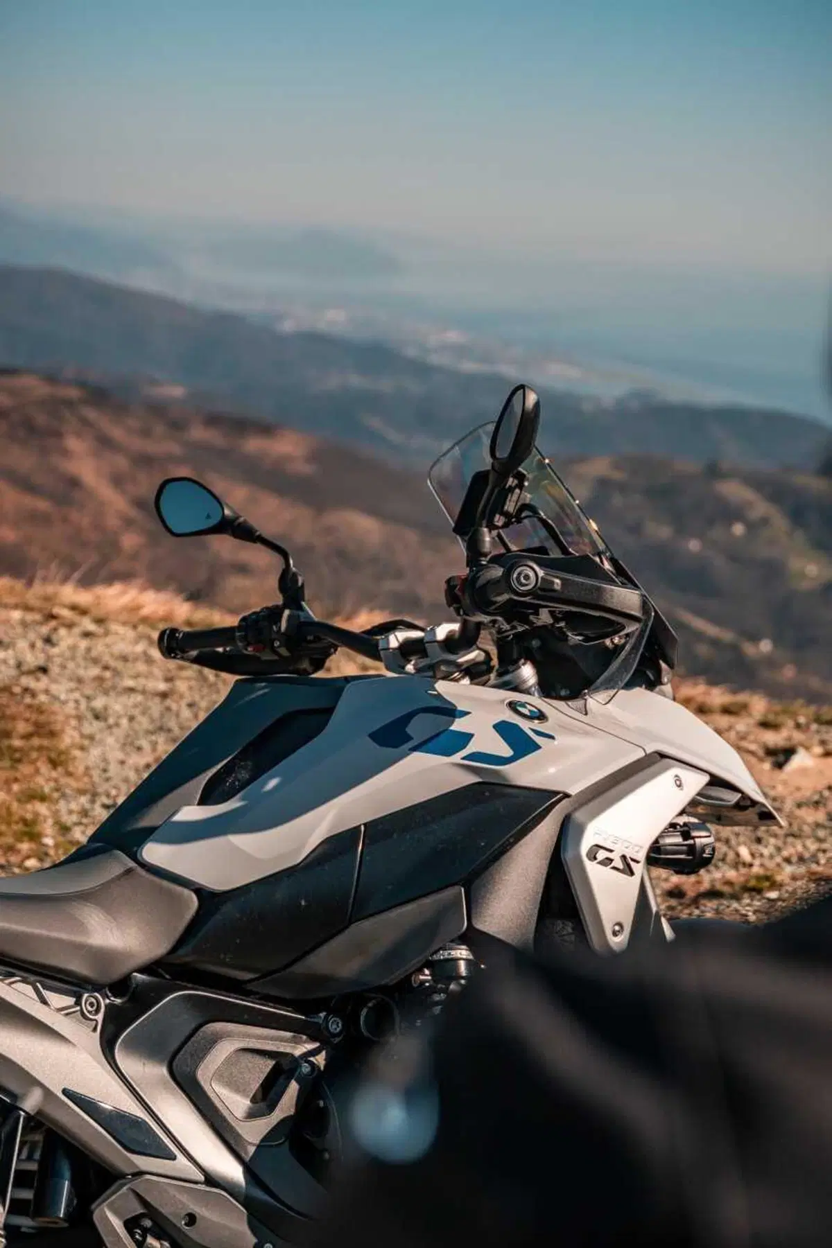Scambieresti una BMW R 1300 GS con tre Benelli TRK 702X? Comparativa tra le due best-seller! [VIDEO] (28)