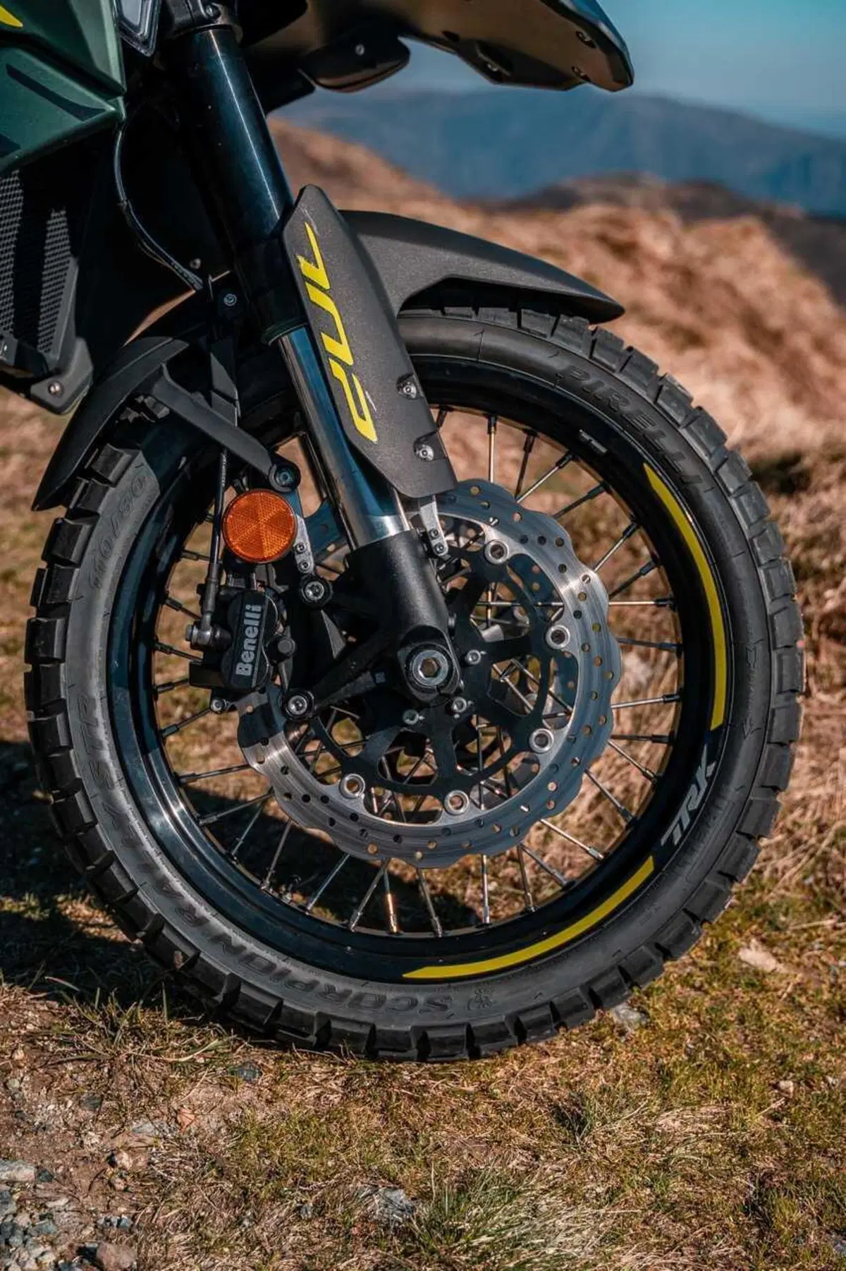Scambieresti una BMW R 1300 GS con tre Benelli TRK 702X? Comparativa tra le due best-seller! [VIDEO] (32)