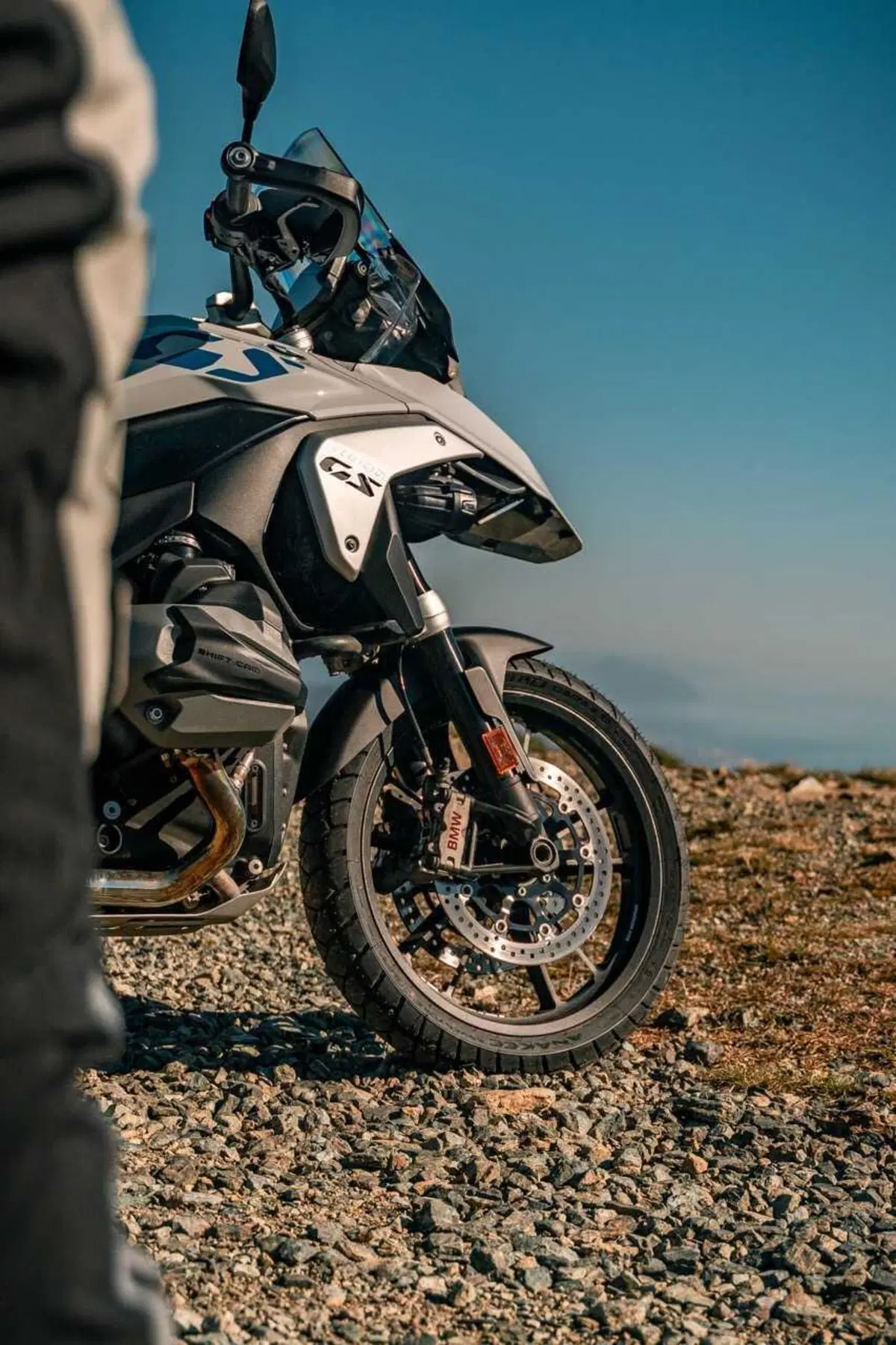 Scambieresti una BMW R 1300 GS con tre Benelli TRK 702X? Comparativa tra le due best-seller! [VIDEO] (38)