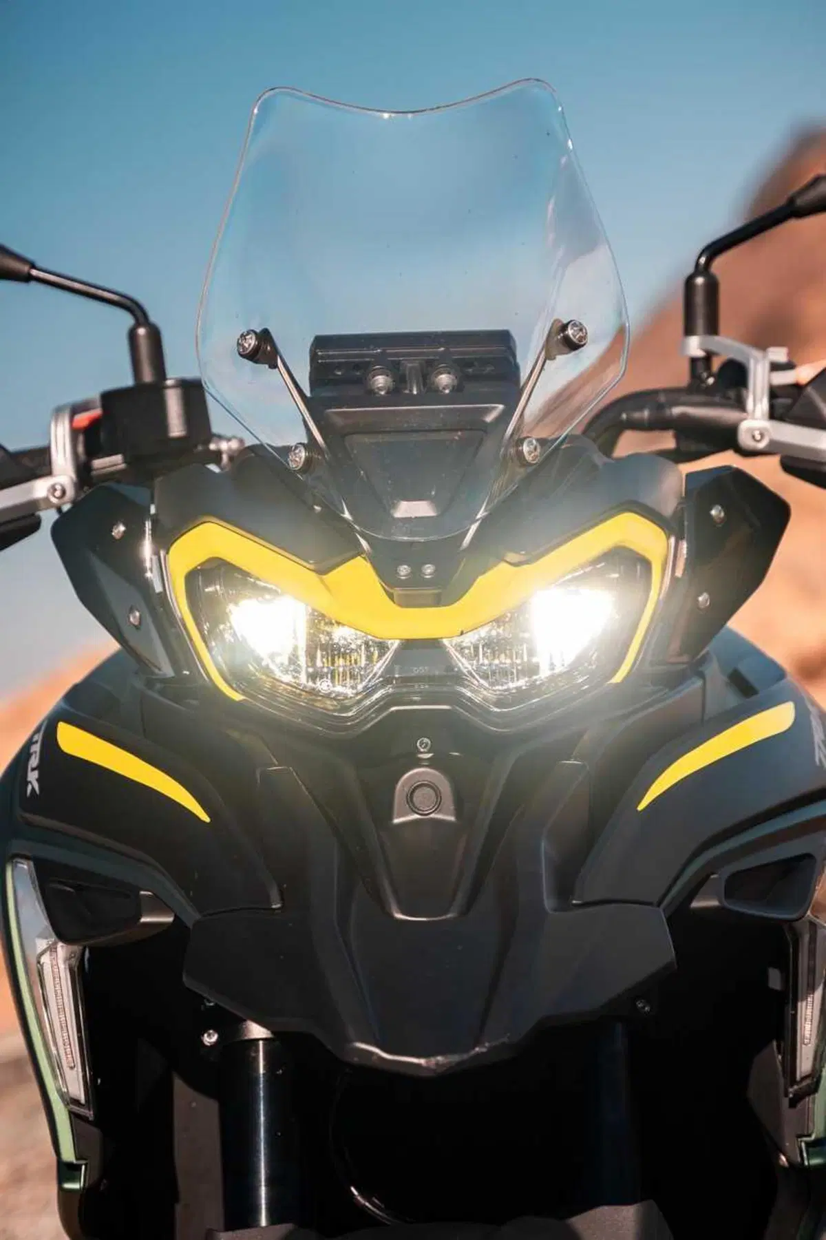 Scambieresti una BMW R 1300 GS con tre Benelli TRK 702X? Comparativa tra le due best-seller! [VIDEO] (78)
