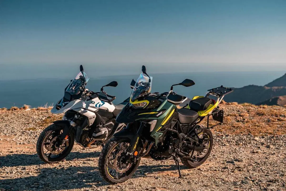 Scambieresti una BMW R 1300 GS con tre Benelli TRK 702X? Comparativa tra le due best-seller! [VIDEO] (92)