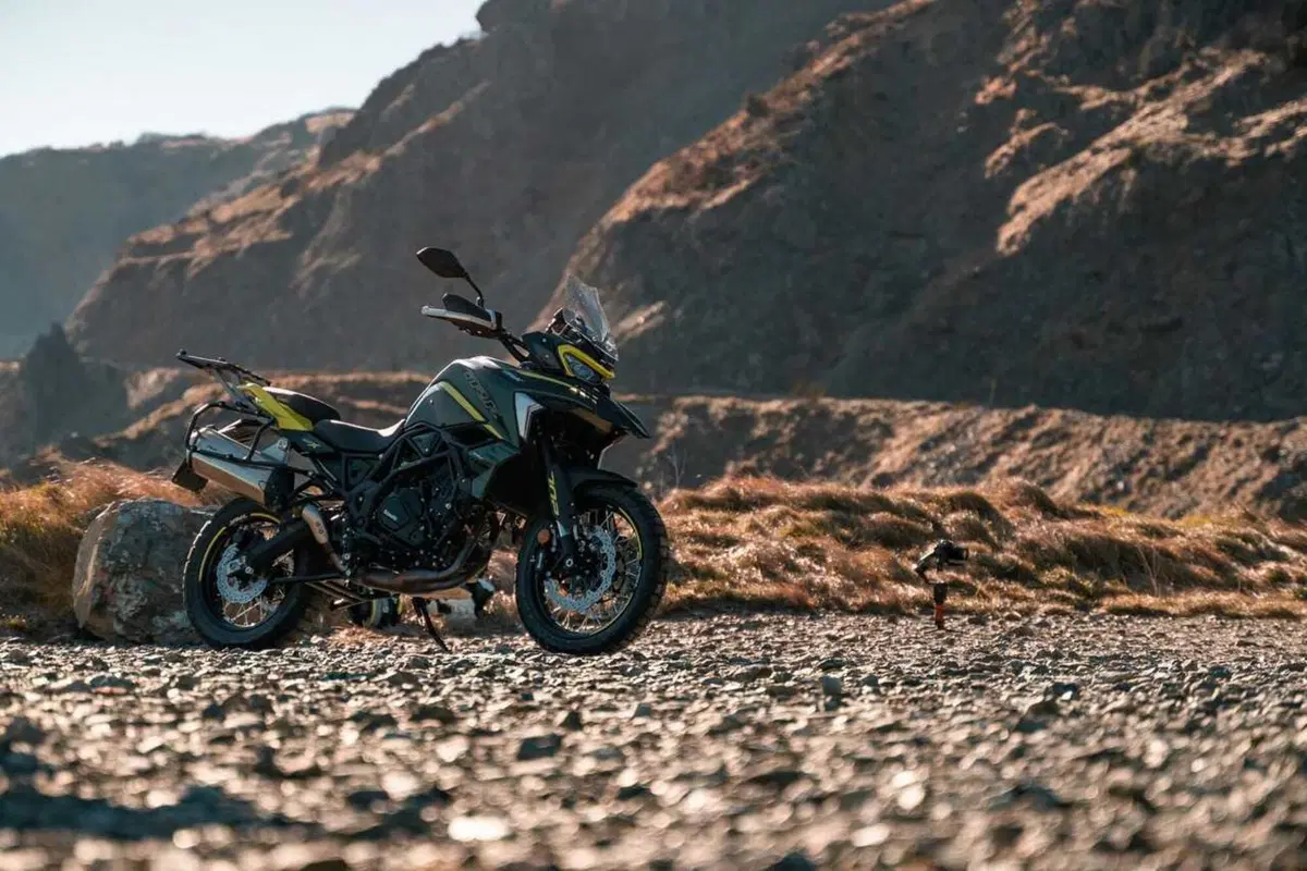 Scambieresti una BMW R 1300 GS con tre Benelli TRK 702X? Comparativa tra le due best-seller! [VIDEO] (96)