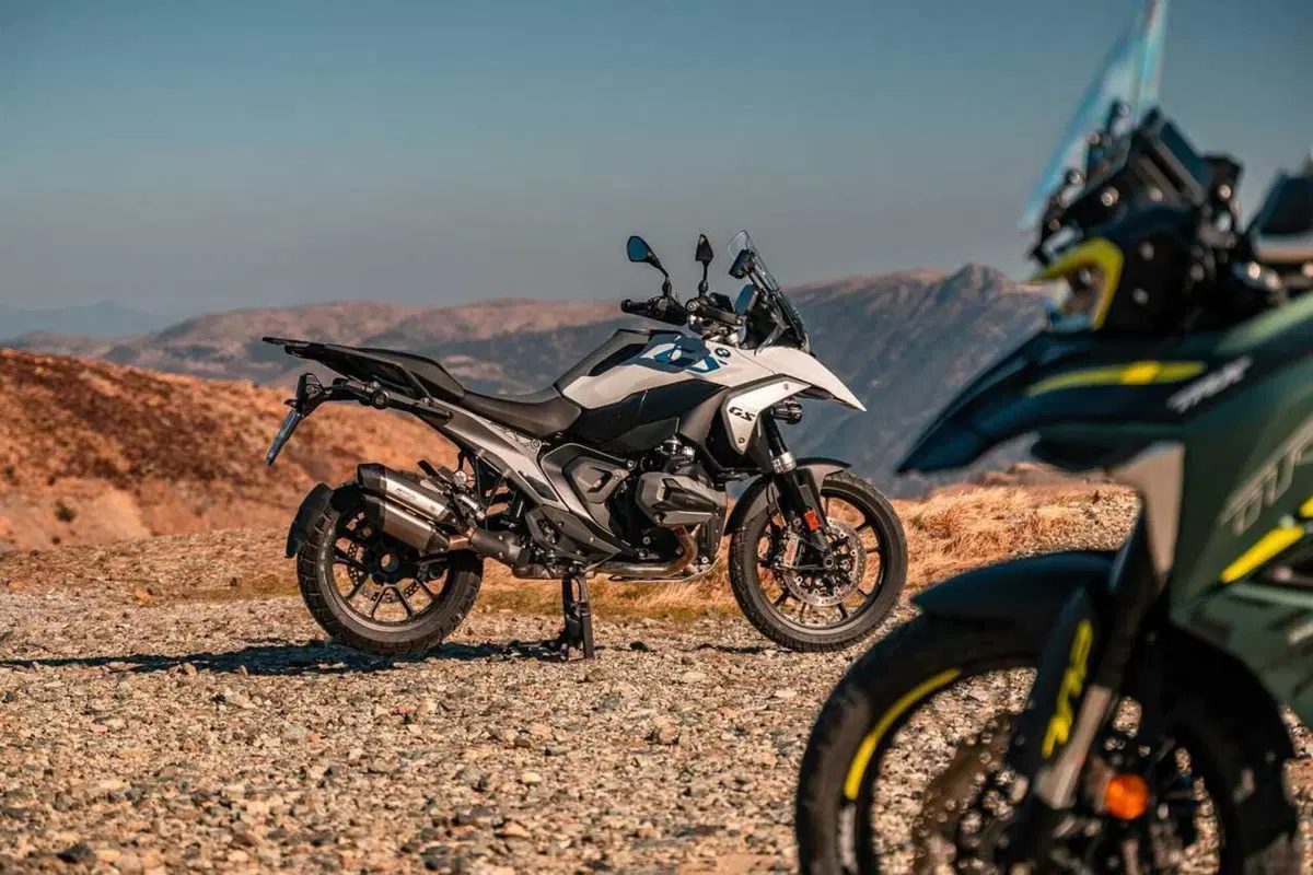 Scambieresti una BMW R 1300 GS con tre Benelli TRK 702X? Comparativa tra le due best-seller! [VIDEO] (100)