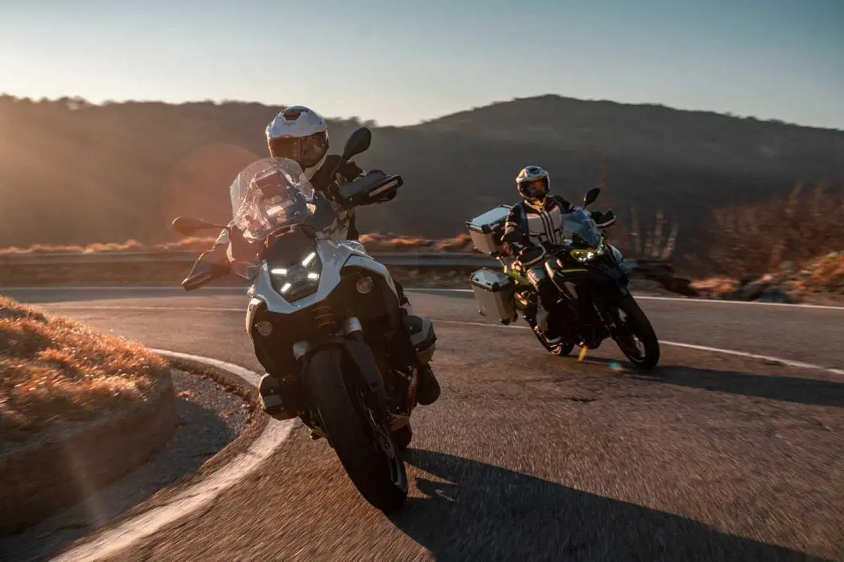 Scambieresti una BMW R 1300 GS con tre Benelli TRK 702X? Comparativa tra le due best-seller! [VIDEO] (117)