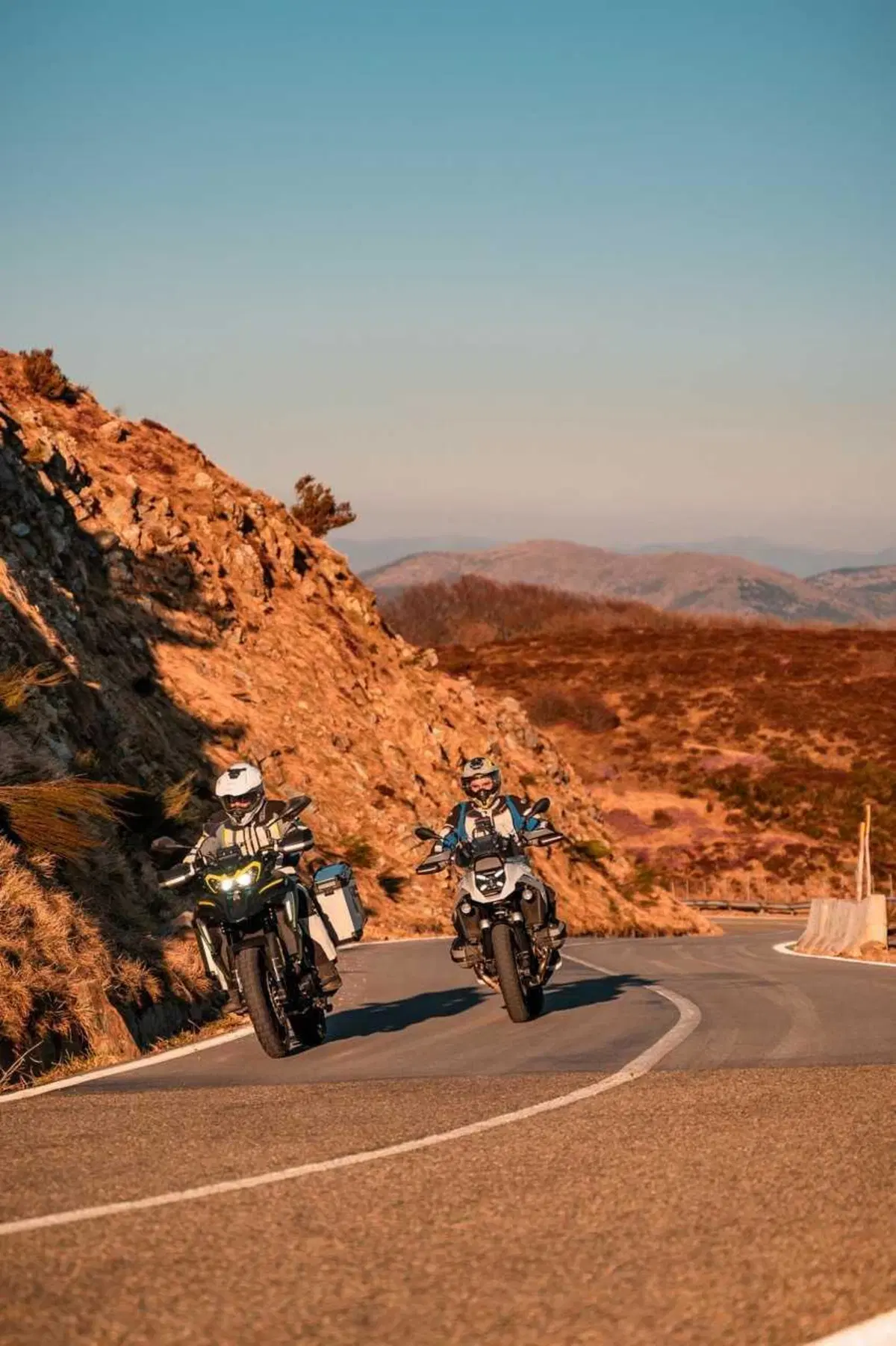 Scambieresti una BMW R 1300 GS con tre Benelli TRK 702X? Comparativa tra le due best-seller! [VIDEO] (122)