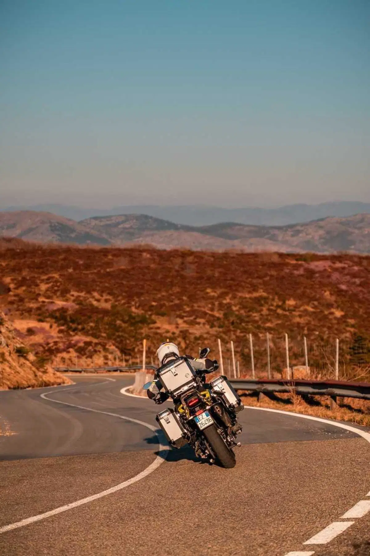 Scambieresti una BMW R 1300 GS con tre Benelli TRK 702X? Comparativa tra le due best-seller! [VIDEO] (123)
