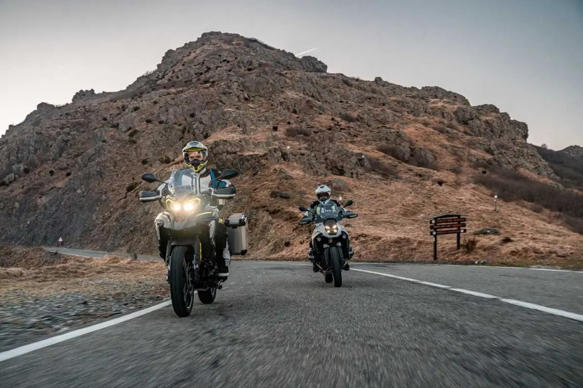 Scambieresti una BMW R 1300 GS con tre Benelli TRK 702X? Comparativa tra le due best-seller! [VIDEO] (126)